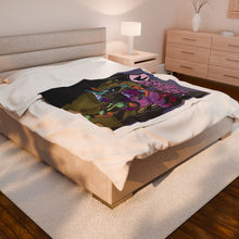 Load image into Gallery viewer, Cozy Superhero Velveteen Plush Blanket – Ideal for Movie Nights, Kids&#39; Rooms, Gifts for Birthdays, Comic Fans, Home Décor